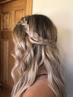 Braided half up half down hairstyle Hair Down With Braid, Half Up Half Down Hair Prom, Formal Hair, Prom Hair Down, Braided Prom Hair, Braided Half Up, Cute Braided Hairstyles, Braided Ponytail Hairstyles