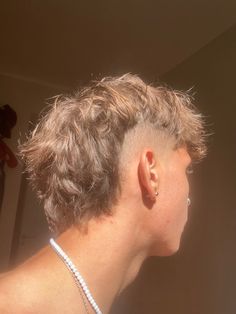 Mullet From The Back, Shorter Mullet, Frosted Tips Mullet, Mohawk Men, Mullet Ideas, Modern Mohawk, Men Short Hair Fade, Haircut Mullet