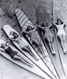 Surf sirens, Manly beach, New South Wales, 1938-46 | Australia | vintage female surfers | summer fun | pose | bikini babes | history | Sydney | surf culture | surfing girls | surfers | wave riders | salt | surfboard | sun | sand | sea | 1930's & 1940's fashion |: Decoration Surf, Art Plage, Vintage Surfing, Surf Vintage, Surfer Girls, Manly Beach, Surf Decor, Look Retro, Vintage Surf