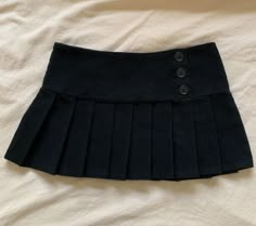 Visual Gallery, Pleated Mini Skirt