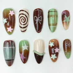 Brown And Mint Nails, Mint Chocolate Chip Nails, Mint Chocolate Nails, Dark Green Aesthetic Nails, Mint Nails Design, Innerbloom Nails, European Nails, Plaid Nail Designs, Painting Nails