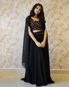 Dhavani Blouse Design, Party Wear Indo Western Outfits Ideas, Farewell Lehenga, Trendy Lengha Designs, Stiched Kurti Design, Dress For Mehndi Function, Wedding Function Dress, Black Indo Western Dress, Western Blouse Designs