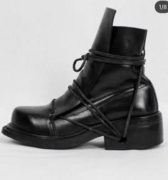 Chunky Leather Boots, Funky Shoes, Chunky Shoes, Outfits 2023, Shoe Inspo, Crazy Shoes, Pretty Shoes, Dream Shoes, Looks Style