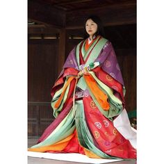 Traditional Japanese Clothing, Moda Kimono, Furisode Kimono, Materi Bahasa Jepang, Japanese Traditional Clothing, Japanese Costume, Kimono Japan, Heian Period, Japanese Clothing