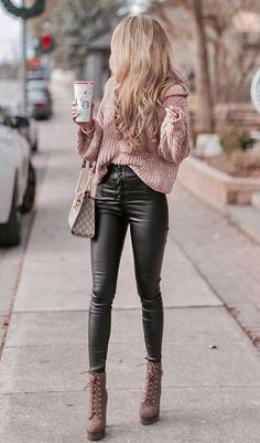 The Prettiest Winter Outfit Ideas That Will Make You Like Winter| Blogmas Day 2 ~ Lederhosen Outfit, Pretty Winter Outfits, Blush Sweater, Winter Leggings, Cute Winter Outfits, Looks Chic, Bags Fashion, Inspired Outfits, 가을 패션