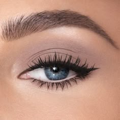 Cream-matte eyeshadow in a beautiful beige shade for an easy eye look. Cool Tone Makeup Looks Blue Eyes, Natural Mauve Eye Makeup, Smoked Out Eyeshadow, Beige Smokey Eye, Matt Eyeshadow Looks, Matte Eyeshadow Looks Natural, Taupe Smokey Eye, Wedding Eye Makeup For Blue Eyes, Everyday Eyeshadow For Blue Eyes