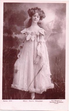 Magic In The Moonlight, Vintage Ballet, Fairy Images, Vintage Fairies, Photo Postcard, Old Hollywood Glamour, Antique Photos, Photo Postcards, Vintage Photographs