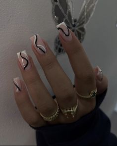 Latina Nails, Black And White Nail, Black And White Nail Designs, Graduation Nails, French Tip Acrylic Nails, Casual Nails, Simple Acrylic Nails