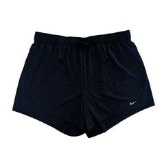 Brand: Nike Size: 1X Color: Black w/ White Logo Athletic Shorts Comfort, Stretch waistband New with Tags! Approximate measurements: 19 1/2” to 25” inches waist (measured flat and across and then stretched- or up to 39” to 50” max full around) 23” inches Hip (measured flat and across- or up to 46” inches full around) 16” inches full length (top of waistline to bottom) 5” inch inseam Ships from a clean, smoke free home! Jersey Shorts Outfit, Athletic Girl, Work Out Shorts, Full Length Top, Black Nike Shorts, Black Athletic Shorts, Volleyball Outfits, Athletic Running, Training Shorts