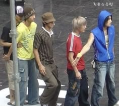 2000s Chinese Fashion Men, 2000s Japanese Fashion Male, Early 2000s Fashion Masculine, Japan In 2000s, Japenses 2000 Style, 2000s Mens Fashion, 90s Japanese Fashion Magazine Men, Japanese Mens Fashion, 2000s Japanese Fashion