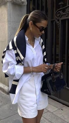 Chic Shorts Outfit Classy, Italy Style Aesthetic, Italian Chic Outfit, Summer Outfits 2024 Classy, Carmel By The Sea Outfits Summer, Classic Summer Outfits Classy Chic, Euro Spring Outfits, Napa Outfit Summer, Work Shorts Outfit