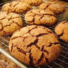 several cookies cooling on a wire rack