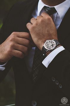 A Man In A Suit, Man In A Suit, Man Photography, Men Photography, Classy Men, Sharp Dressed Man, Gentleman Style, Stylish Men, Luxury Watches