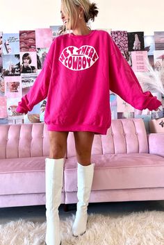 Rose Hey There Cowboy Graphic Oversize Sweatshirt Trendy Pink Sweatshirt For Fall, Trendy Pink Fall Sweatshirt, Pink Oversize Sweatshirt For Streetwear, Pink Relaxed Fit Sweatshirt For Fall, Trendy Pink Sweatshirt With Relaxed Fit, Oversized Pink Winter Top, Trendy Relaxed Fit Pink Sweatshirt, Winter Oversized Pink Top, Trendy Pink Relaxed Fit Sweatshirt