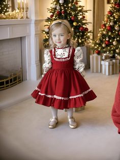 ✿ABOUT THIS DRESS ✓ Presenting a Simple and Elegant Dress! Behold our red Christmas dress, a unified design with white shirt-like sleeves adorned with a charming Holly pattern. ✓ Crafted as a singular ensemble, our dress combines white floral-patterned cobe crepe fabric with luxurious red silk alpaca fabric. ✓ The tutu skirt infuses a playful touch, while the cotton lining guarantees both comfort and breathability. ✿FABRIC INFORMATION ✓Natural cotton lining 100% under the skirt, tutu, and silk a Baby Christmas Dresses, Dressy Christmas Family Pictures Red Dress, Baby Christmas Outfits, Christmas Kids Outfits, Christmas Baby Dress Pattern Free, Christmas Outfit For Kids, 5t Christmas Dress, Christmas Frocks For Kids, Toddler Christmas Dress Photoshoot