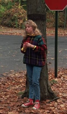 1980s Autumn Fashion, 80s Fashion Sweaters, 80s Female Fashion Aesthetic, 80s Cold Weather Outfits, 70s Nerd Fashion, 80s Christmas Aesthetic Outfits, 80s Nerd Fashion, 80s Preppy Aesthetic, 1980s Fall Fashion