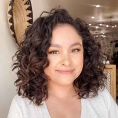 Shoulder Length Hair With Perm, Shoulder Length Hair Curly Natural, Midlength Haircuts With Layers Curly Hair, Curly Hair Layers Short Shoulder Length, Should Length Curly Hair, Curly Hair Long Bob Haircut, Wavy Hair 2c Hairstyles, 2b Shoulder Length Hair, Natural Curl Haircut