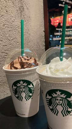 Starbucks Starbucks Wallpaper, Delicious Food Image, Eating Food Funny, Snap Streaks, Foodie Instagram, Streak Ideas, Money Images, Food Funny, Delicacy Food