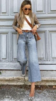 Stile Casual Chic, Wide Leg Jeans Outfit, Looks Jeans, Design Moda, Cooler Look, Casual Chic Outfit, Style Mistakes, Winter Fashion Outfits