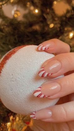 Christmas Acrylics Short Almond, Peppermint Tip Nails, Nails Cute Christmas, Chirmast Nails, French Top Christmas Nails, Christmas Nail Ideas Holiday French Tips, Gingerbread French Tip Nails, Peppermint French Tip Nails