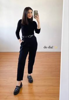 Black Trousers Outfit Work, Trousers Outfit Work, Black Mom Jeans Outfit, Black Trousers Outfit, Work Appropriate Outfits, Mom Jeans Outfit, Outfit Zara, Black Mom Jeans, Trouser Outfit