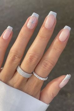 Cute nail decoration Nail Art Mariage, Nails December, Ongles Bling Bling, December Nails, Silver Nail, Nails Christmas