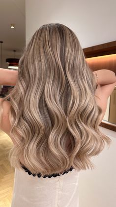 Fall Balayage Dark Blonde, Biscuits Hair Color, Blonde Hair For Naturally Dark Hair, Brown Lowlights Blonde Hair, Blonde In Winter, Easy Maintenance Hair Color Blondes, Beige Blonde Hair With Lowlights, Light Creamy Brown Hair, Blondish Brownish Hair