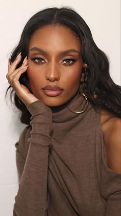 📷: @nikki_makeup Sydney J Harper, Neutral Makeup Look, No Makeup Makeup, Soft Glam Makeup, Brown Skin Makeup, Glam Makeup Look, Neutral Makeup, Glamour Makeup, Soft Glam