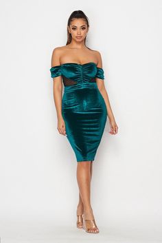 Look your best this holiday season in this luxurious Emerald Velvet Bodycon Dress from Haute Glam Boutique. Designed from a mid-weight velvet fabric, this dress is sure to keep you warm and looking your absolute best for your winter holiday parties. The Bodycon fit and waist-cinching features will flatter any silhouette. Make sure to dress to impress this winter! Emerald Velvet, Winter Holiday Party, Velvet Bodycon Dress, Asymmetrical Midi Dress, Strapless Bodycon Dress, Velvet Midi Dress, Rose Gold Sequin, Sequin Party Dress, Red Sequin