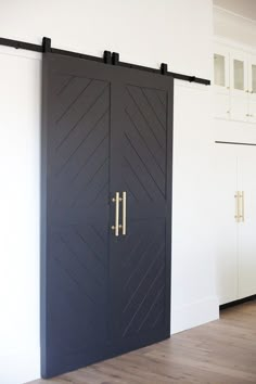 an image of a black and white door