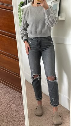 Gray Birkenstock Clog Outfits, Birkenstock Clogs With Socks Outfit, Taupe Birkenstock Boston Outfit, Gray Boyfriend Jeans Outfit, Birkenstock Clogs Outfit Fall 2023, Womens Clog Outfits, Birken Stock Clogs Outfit, Grey Boston Birkenstock Outfit, Plus Size Clogs Outfit