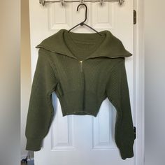 Jacquemus La Maille Risoul Double Collar Heavyweight Sweater Size 36 / Small 100% Merino Wool Made In Portugal - Cropped Fit With Boxy Shoulders - Ribbed Knit - Zipped Open Collar - Interior Round Neck - Contrast Cuffs And Hem 100% Authentic New With Tags Retails For $890 Size Is Too Small On Me So Reselling Thrift Inspo, Double Collar, Navy Blue Sweater, Collar Sweater, Pink Sweater, Blue Sweaters, Wool Sweaters, Merino Wool, Sweater Sizes