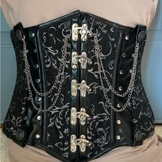 Top Drawer Corset By Daisy Corset. Fits At Least A 32 In Waist And Above. Will Fit And Shape. Back Laces Up For Fit. Very Slimming. Purchased New Recently. When I Saw It The Model Was Wearing A Pheasant Top And Long Skirt. Looks Very Good On Different Corset Shapes, Black Waist Corset, Corset Fantasy Outfit, Renn Faire Accessories, Waist Corset Pattern, Fantasy Corset Outfit, Steam Punk Fashion Women, Corset With Long Skirt, Jewel Corset