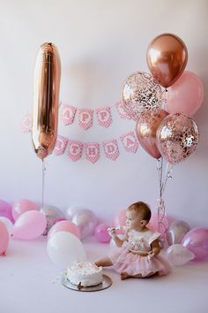 Идея для дня рождения One Year Baby Photoshoot, Baby Fashion Girl Newborn, Birthday Balloons Pictures, Birthday Decorations At Home, Baby Birthday Decorations, 1st Birthday Photoshoot