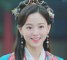 Kang Han Na Traditional Korean Hairstyle, Historical Hairstyles, Traditional Hairstyle, Korean Accessories, Scarlet Heart, Princess Hairstyles, Moon Lovers