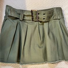 Never Worn Super Cute Mini Skirt! It’s A Size Xs But Fits More Like A Small/Medium! Cute Mini Skirt, Green Skirt, Shirt Color, Mini Skirt, Colorful Shirts, Womens Skirt, Mini Skirts, Super Cute, Skirt