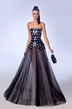 Powerful Women Fashion, Dinner Gowns, Beaded Tulle, Tulle Gown, Dresses Elegant, Flowing Skirt, Evening Dresses Elegant, Tulle Fabric, Dress Cover