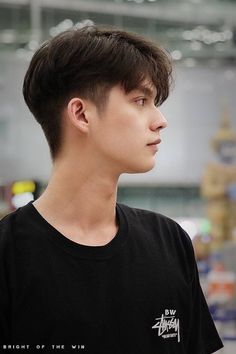 Korean Haircut For Men, Korean Haircut Men, French Crop Hair Men, Side Haircut, Two Block Haircut, Man Haircut, Korean Men Hairstyle, Asian Man Haircut