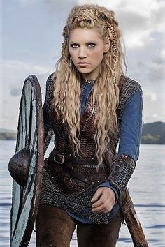 Lagertha | Halloween costumes for girls, 3 person halloween costumes, Lagertha Viking Lagertha, Braids Viking