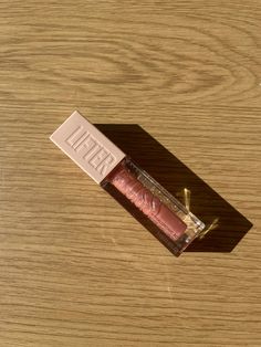 aesthetic lifter gloss maybelline lips beauty make up Lifter Gloss Maybelline, Maybelline Gloss, Gloss Maybelline, Lifter Gloss, Maybelline Lip, Lip Beauty, Lip Products, Makeup Essentials, Marbella