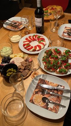 dinner table Italian Table Aesthetic, Shabbat Dinner Aesthetic, Family Dinner Table Aesthetic, Wine Dinner Aesthetic, Italian Dinner Aesthetic, Family Dinner Aesthetic, Dinner Table Aesthetic, Italian Dinner Table, Parisian Dinner