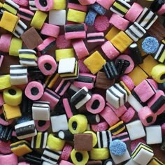 there are many different types of candy beads