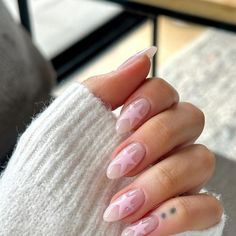 Ruby | Adelaide Nail Artist on Instagram: "*ੈ✩‧₊˚" Semi Nails, Outfits Asian, Viral Aesthetic, Bow Nails, Chanel Lipstick, Lipstick Nails, Workout Inspo, Manicure Nail Designs, Summery Nails