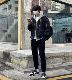 Asian Street Style Men, Korean Outfits Men, Casual Outfits Winter, Korean Streetwear Fashion, Korean Winter Outfits, Boys Winter Clothes, Streetwear Fashion Men, Guy Fits, Trendy Boy Outfits