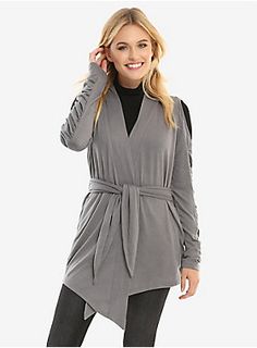 Transform into a Jakku scavenger in this grey cardigan inspired by Rey's new outfit from Star Wars: The Last Jedi. It features a cold shoulder cut, ruched sleeve detailing and an open front.95% rayon; 5% spandexWash cold; dry flatImportedListed in women's sizes Star Wars Fashion Inspired Outfits, Mom And Dad Costumes, Star Wars Inspired Outfits, Star Wars Jacket, Jedi Outfit, Star Wars Dress, Shoulder Cardigan, Star Wars The Last Jedi, Star Wars Fashion