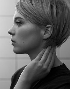 stormtrooperfashion:  Léa Seydoux in “Mirror, Mirror” by Eric... Hair Plait, Plait Styles, Updo Easy, Hairstyles Anime, Hairstyles School, Anime Hairstyles, Makeup Tip, Hairstyle Short, Straight Hair Cuts