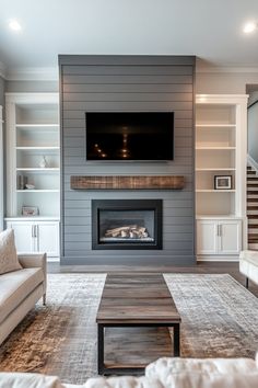 15+ Fresh Shiplap Wall Concepts to Refresh Your Living Room - H.M.G Fireplace Tv Wall Built Ins, Navy Shiplap, Shiplack Walls, Grey Shiplap, Farmhouse Accent Wall, Diy Mantle, Gray Shiplap, Small Basement Remodel, Shiplap Walls