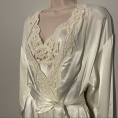 Gown : Medium Robe : Xs/S But It Still Fits A Medium Vintage In Great Condition Robe Has Pockets Getting Ready Bridesmaids, Bridal Robe, Bridal Robes, Getting Ready, Getting Married, Women's Intimates, Victoria’s Secret, Victoria's Secret, Women Shopping