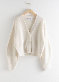 Straight Clothes, K Fashion, Cardigan Outfits, Denim Trends, White Cardigan, Fashion Story, Cropped Cardigan, Mode Inspiration, Dream Clothes