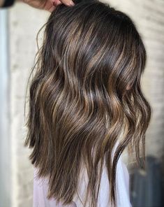 Sandy Brown Hair, Cool Blonde Balayage, Icy Blonde Highlights, Brown And Blonde, Highlights For Dark Brown Hair, Chestnut Brown Hair, Subtle Blonde Highlights, Ash Brown Hair, Medium Brown Hair